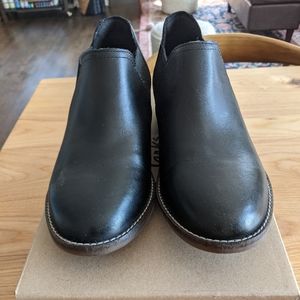 NWT Clarks Camzin Maple Ankle Boots